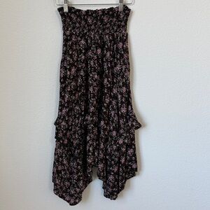 American Eagle Outfitters Black and Pink Asymmetrical Skirt